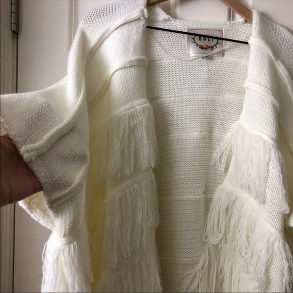 NWT BNCI Acrylic Cardigan Fringe White One Size - Picture 7 of 12